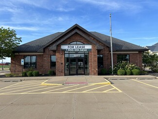 Macomb, IL Office/Retail - 1661 E Jackson St