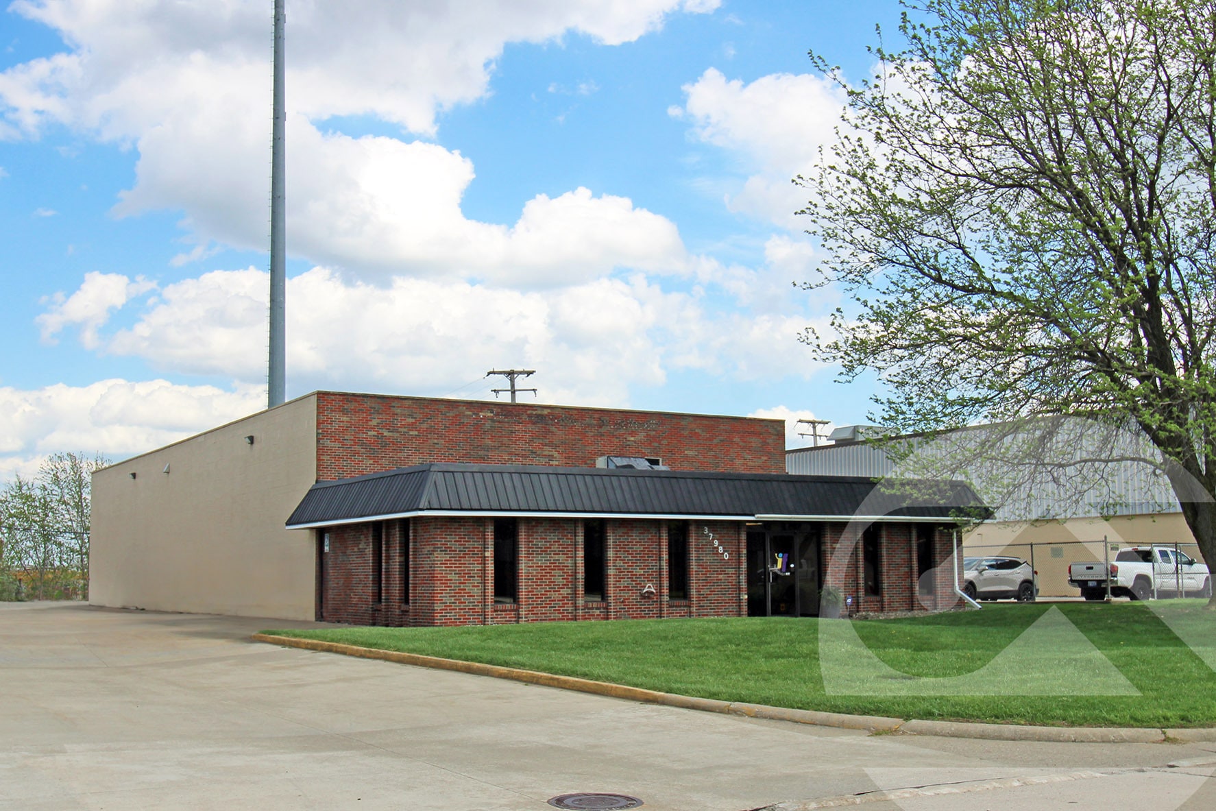 37980 Commerce Dr, Sterling Heights, MI for Sale