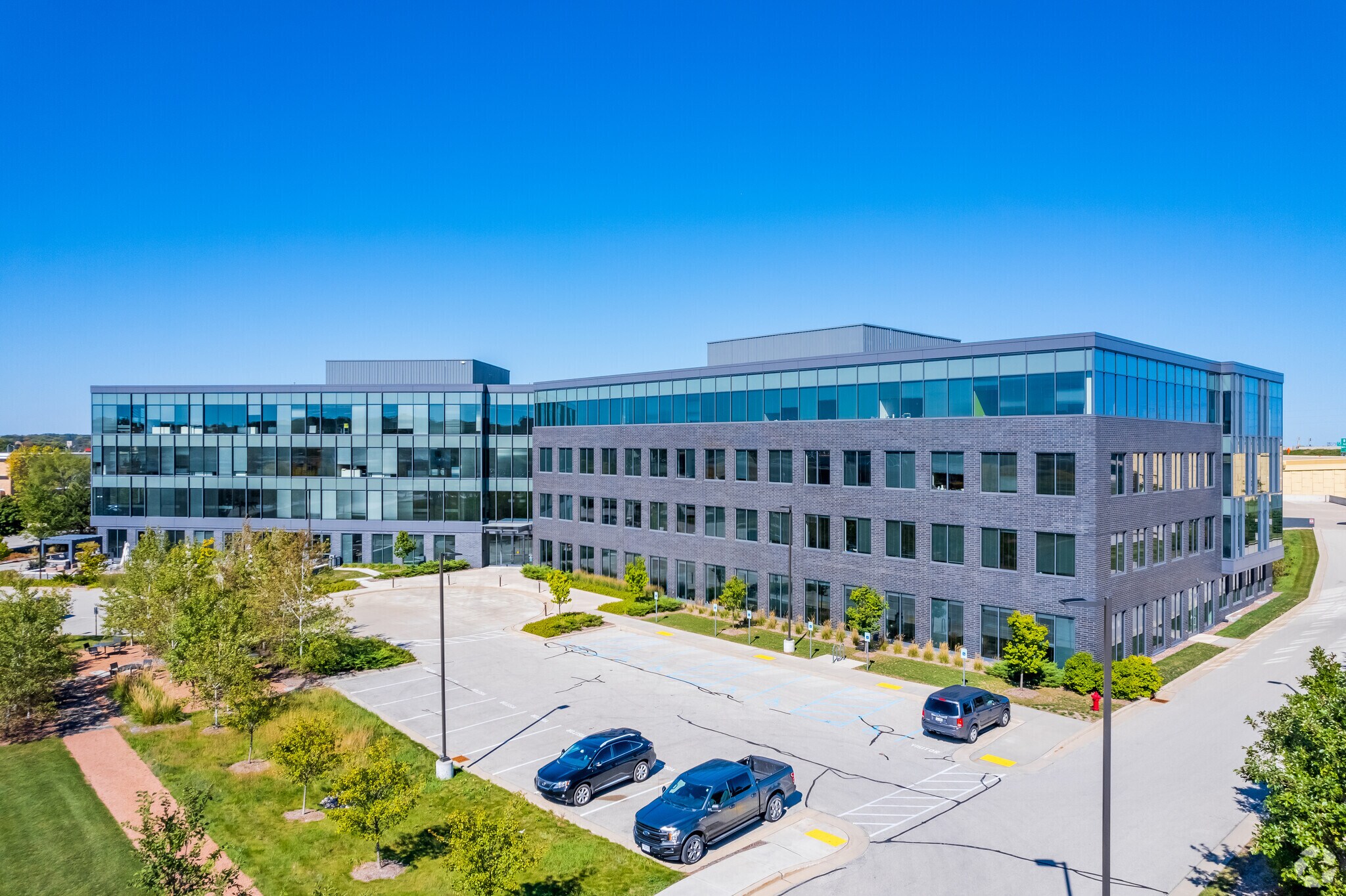 10100 W Innovation Dr, Wauwatosa, WI for Rent