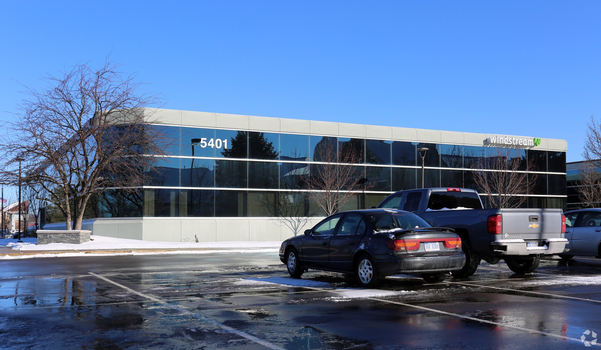 5401 Gateway Ctr, Flint, MI for Rent