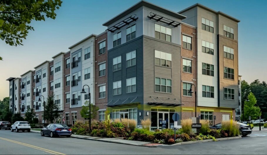 2 Washington St, Melrose, MA for Rent