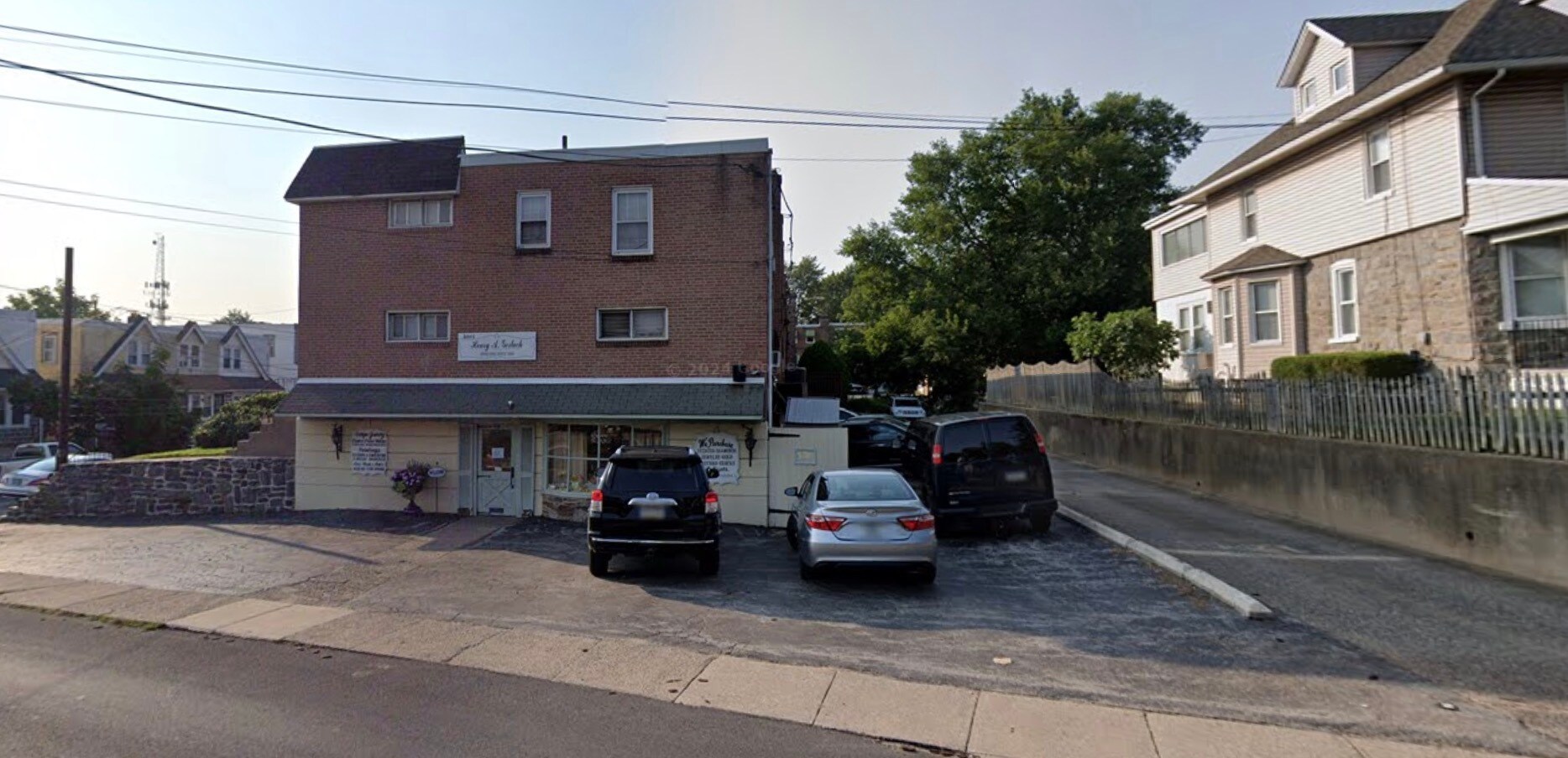 414 S State Rd, Upper Darby, PA for Rent