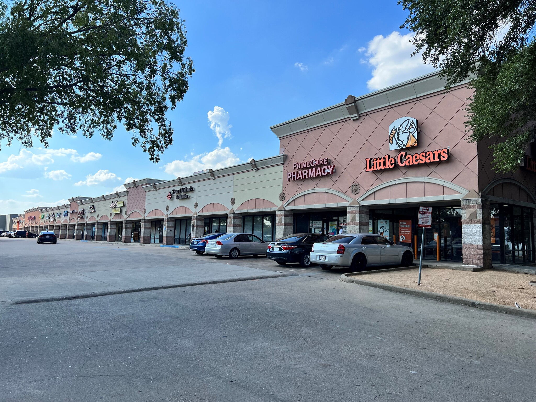 5600-5610 Gulfton Dr, Houston, TX for Rent