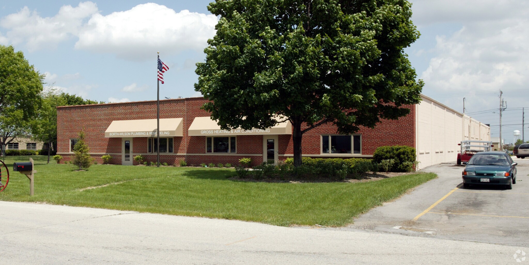 3260-3270 N 126th St, Brookfield, WI for Rent