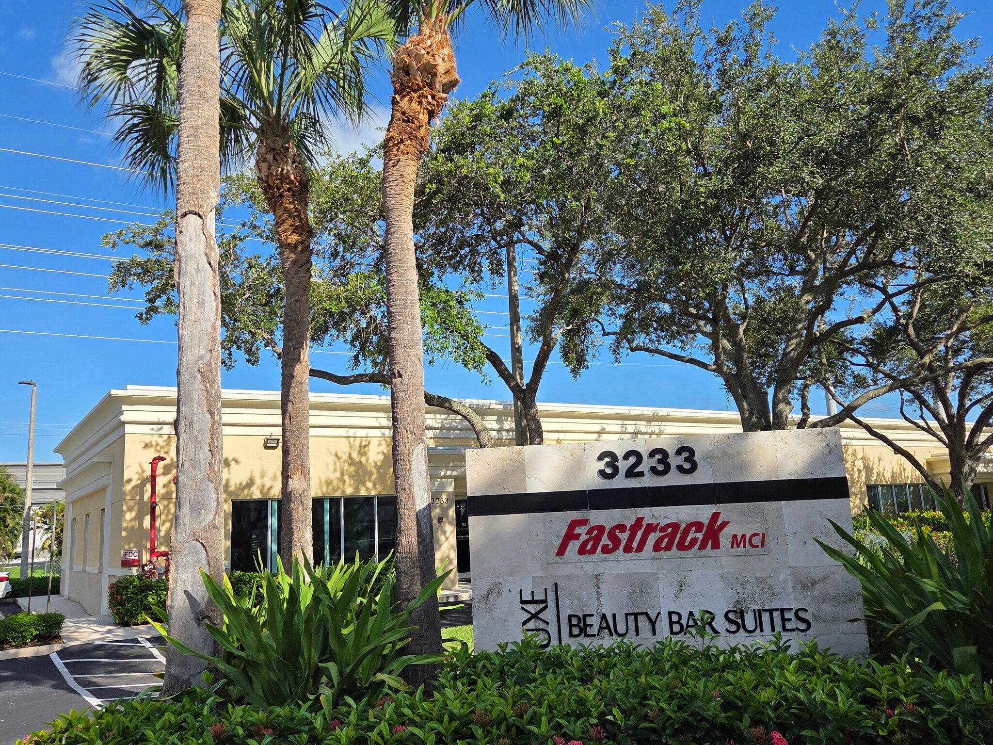 3233 Commerce Pl, West Palm Beach, FL for Rent