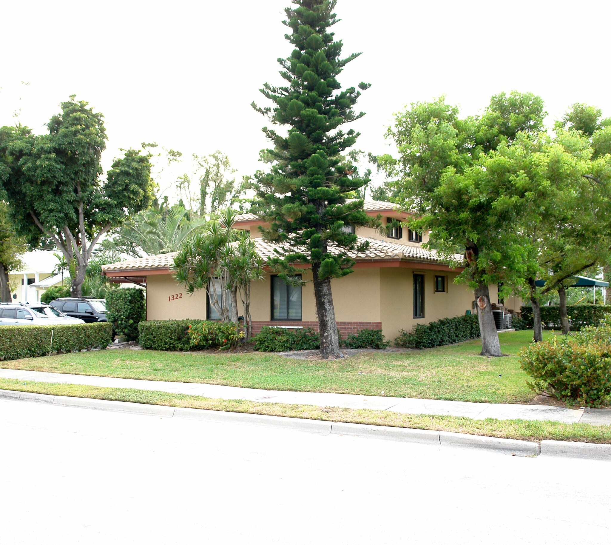 1322 SE 3rd Ave, Fort Lauderdale, FL for Sale