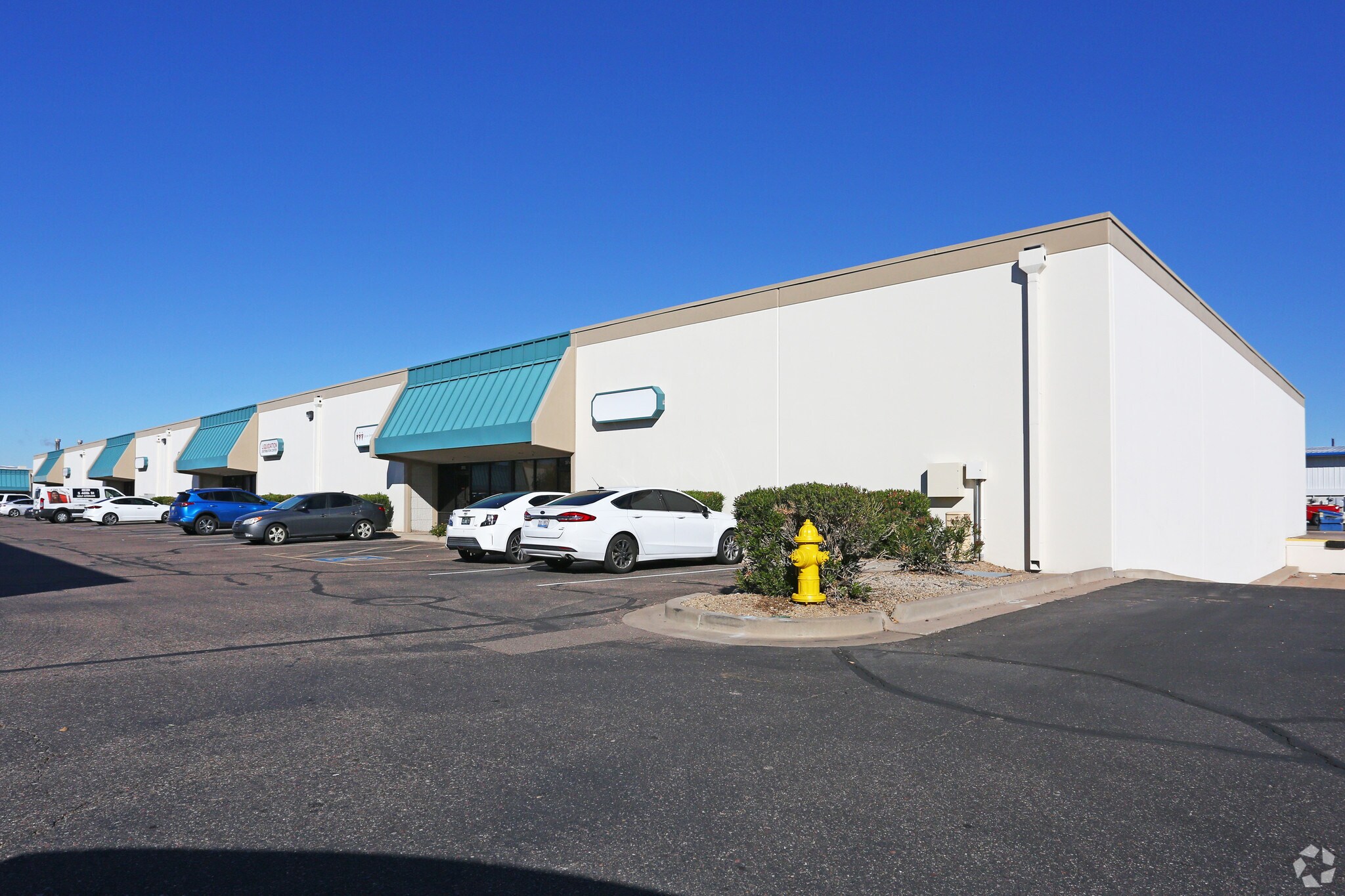 3842-3914 E Roeser Rd, Phoenix, AZ for Rent