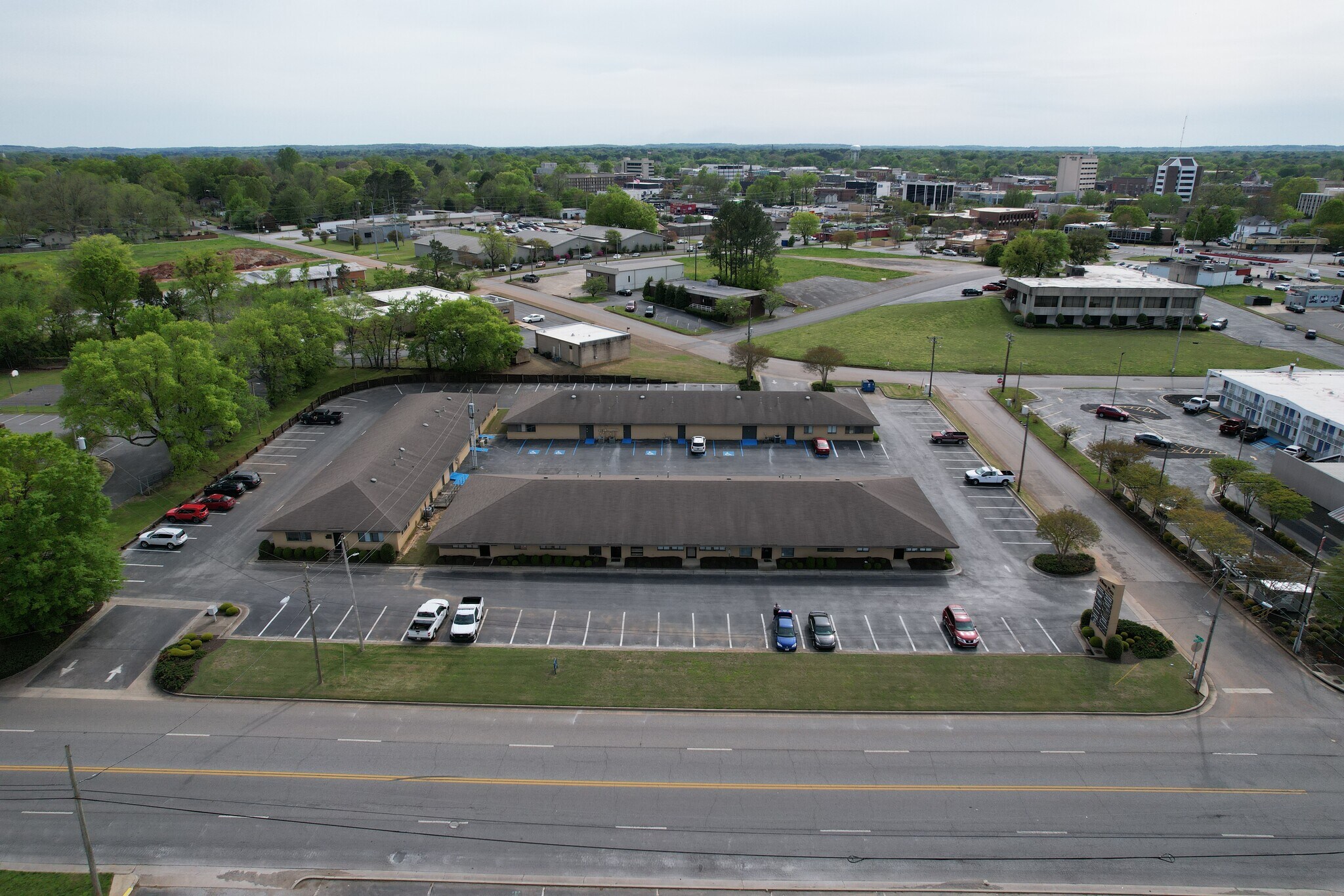 801 NE Church St, Decatur, AL for Rent