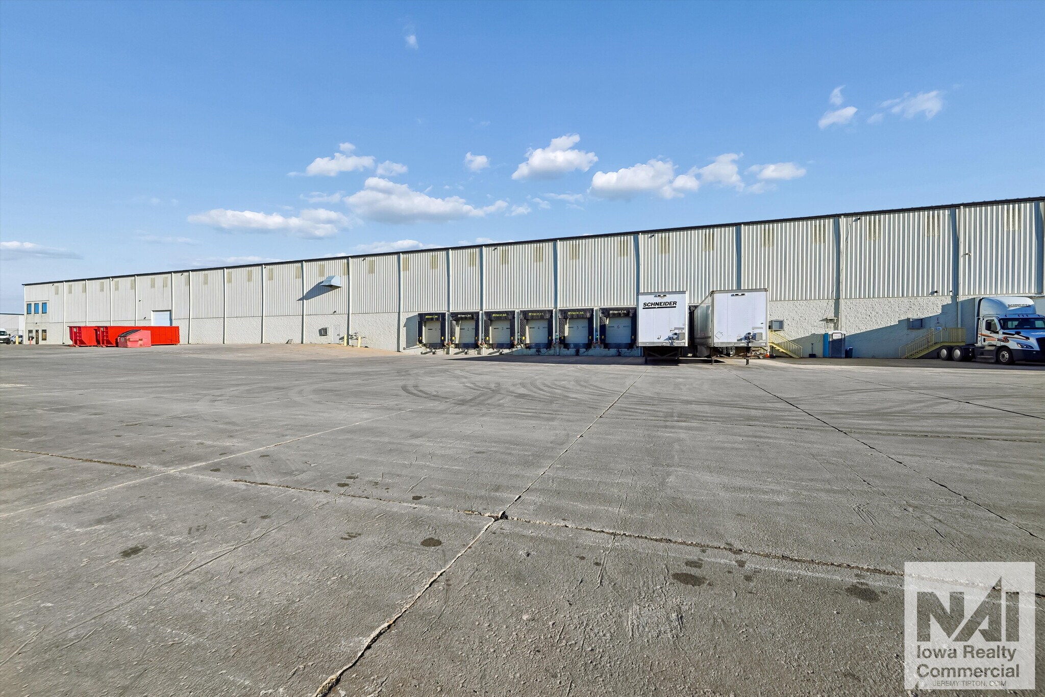 4600-5000 20th Ave SW, Cedar Rapids, IA for Rent