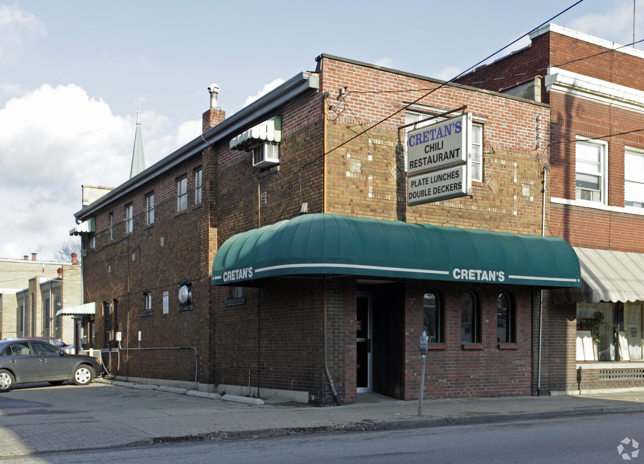 7039 Vine St, Cincinnati, OH for Rent
