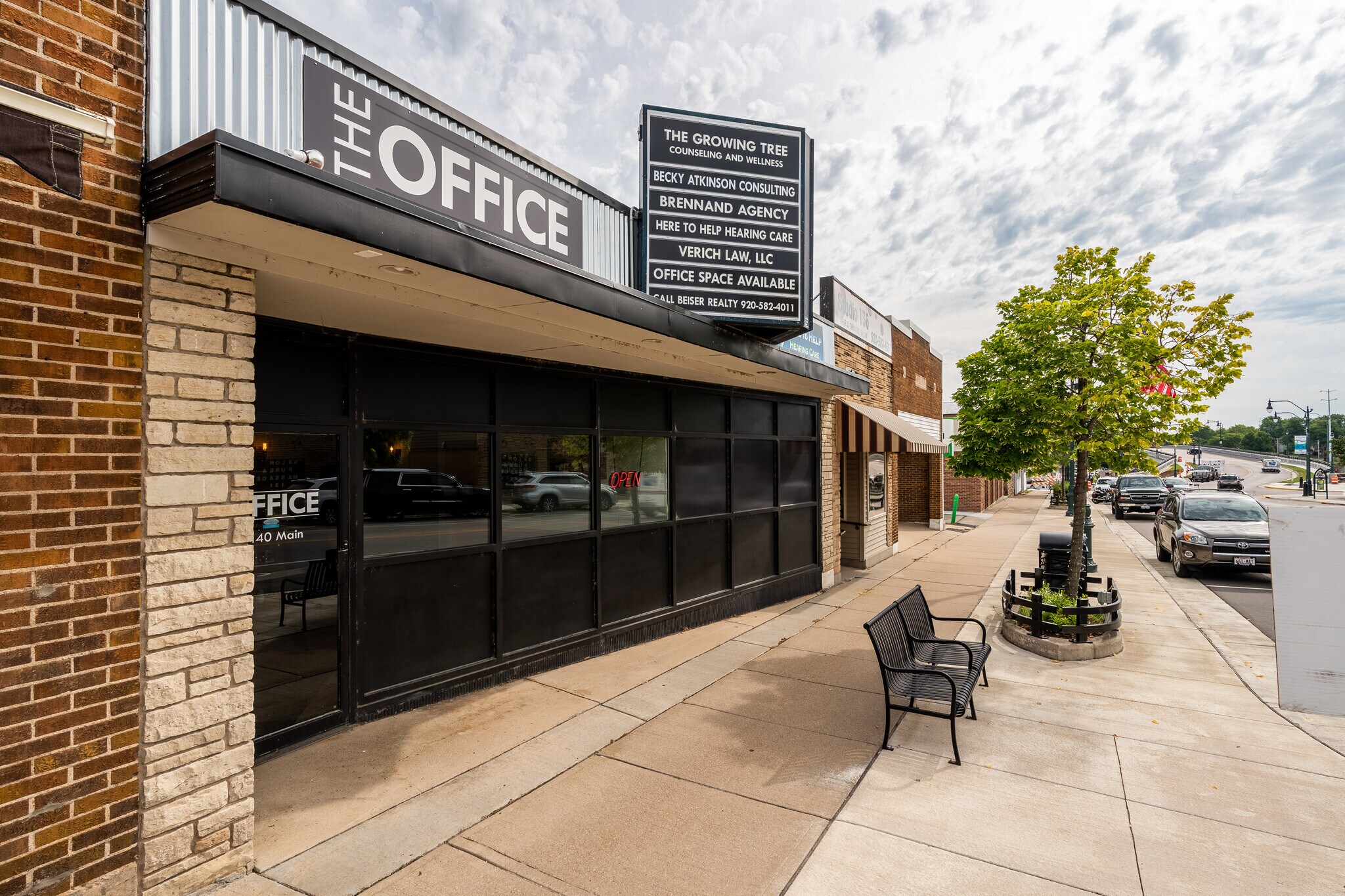 140 W Main St, Winneconne, WI for Rent