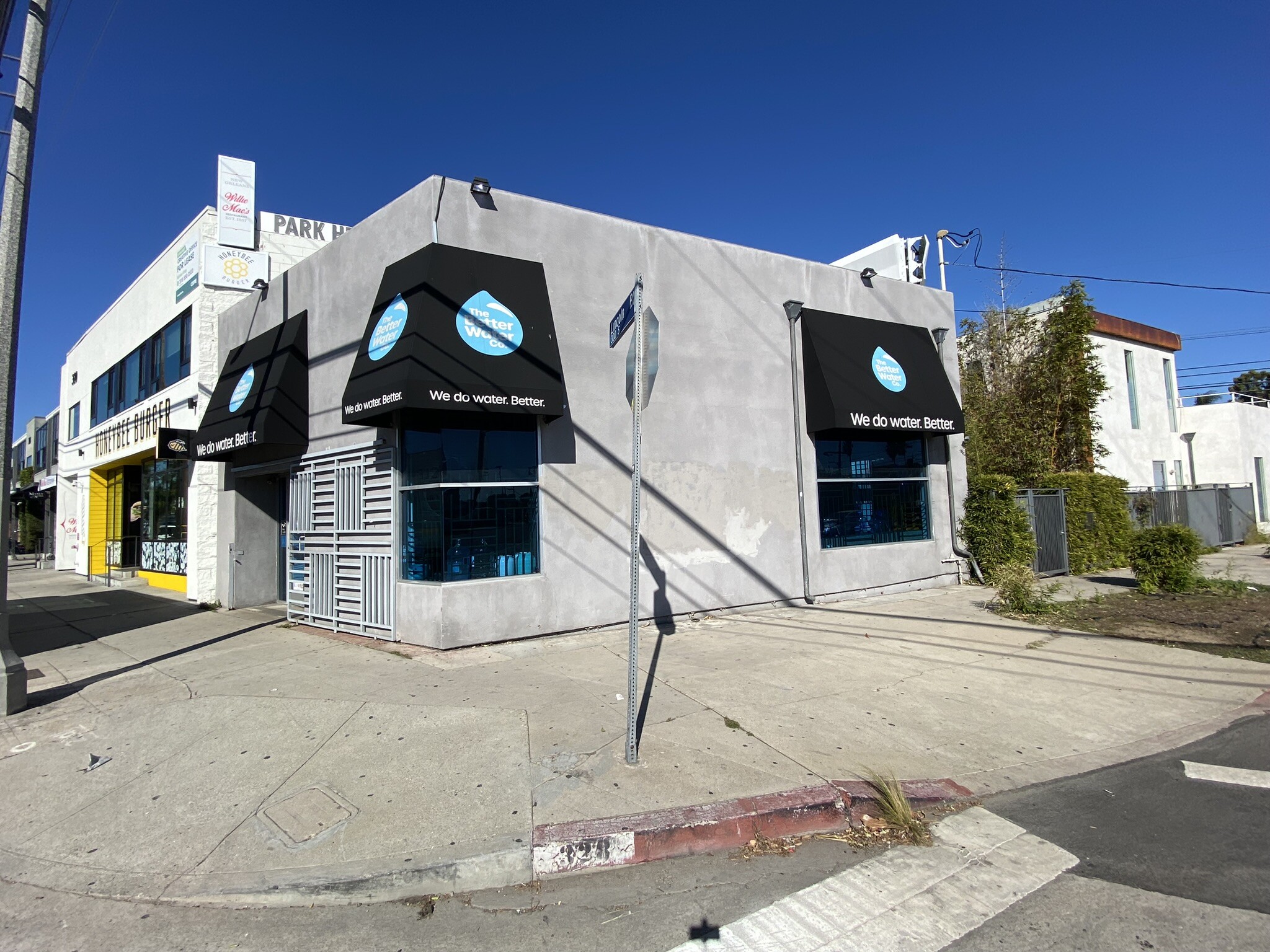 328 Lincoln Blvd Venice, CA 90291 Retail Property for Sale on