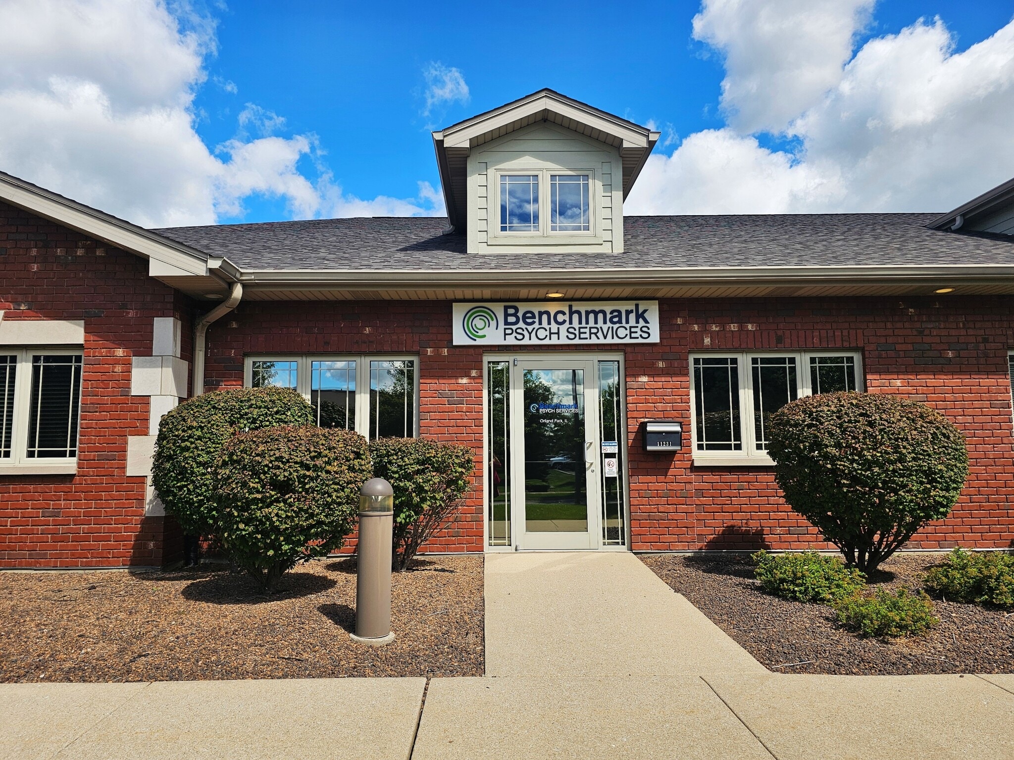 11227-11233 W Distinctive Dr, Orland Park, IL for Sale
