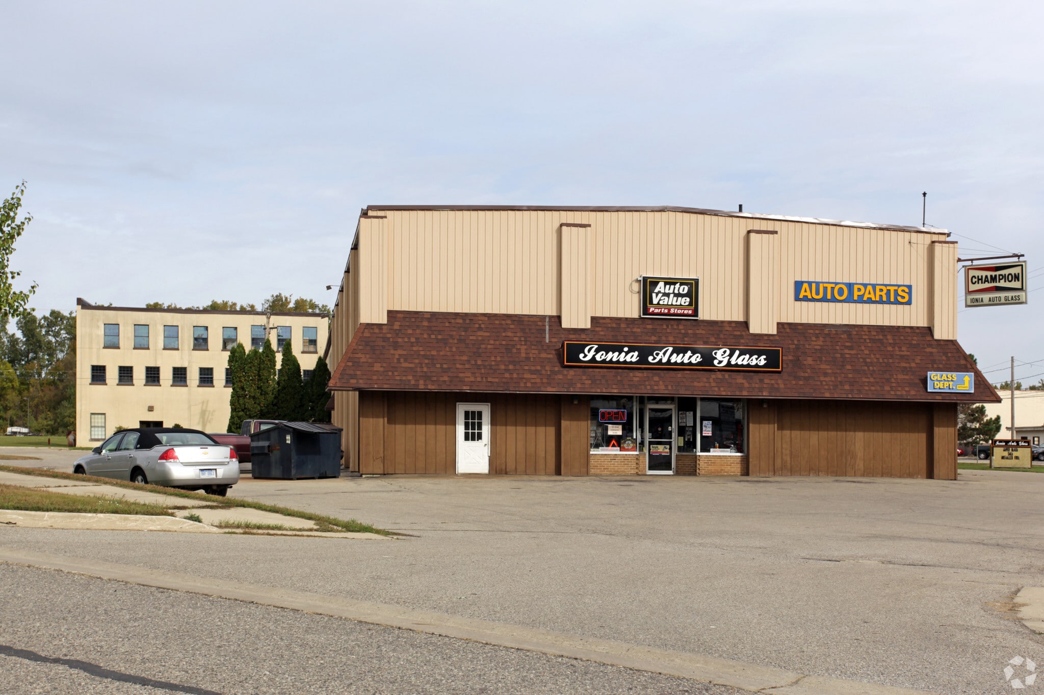 420 S Steele St, Ionia, MI for Rent