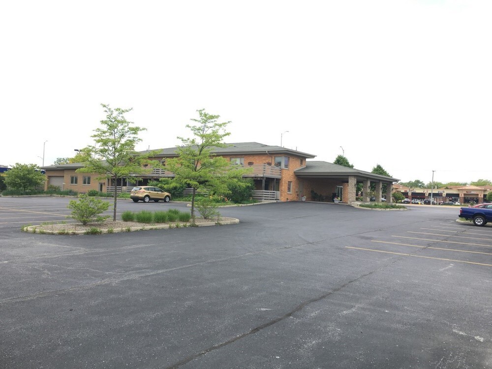 7151 W 183rd St Tinley Park, IL 60477 Retail Property for Lease on