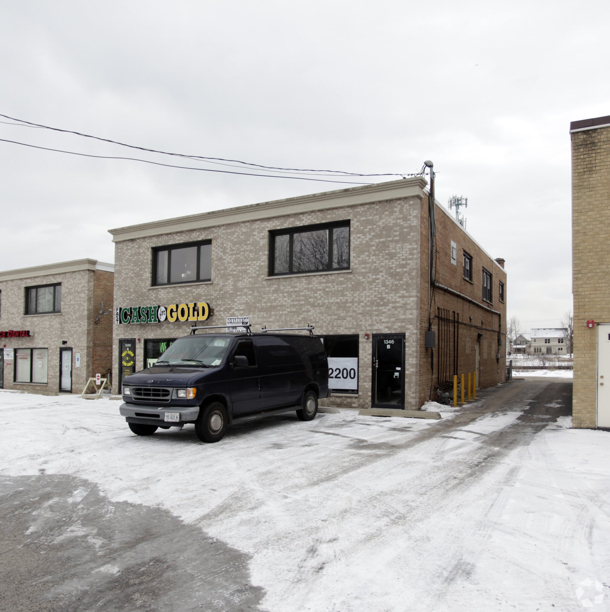 1346 W Irving Park Rd, Bensenville, IL for Rent