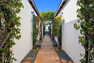 San Diego, CA Apartments - 2282-2284 Congress St