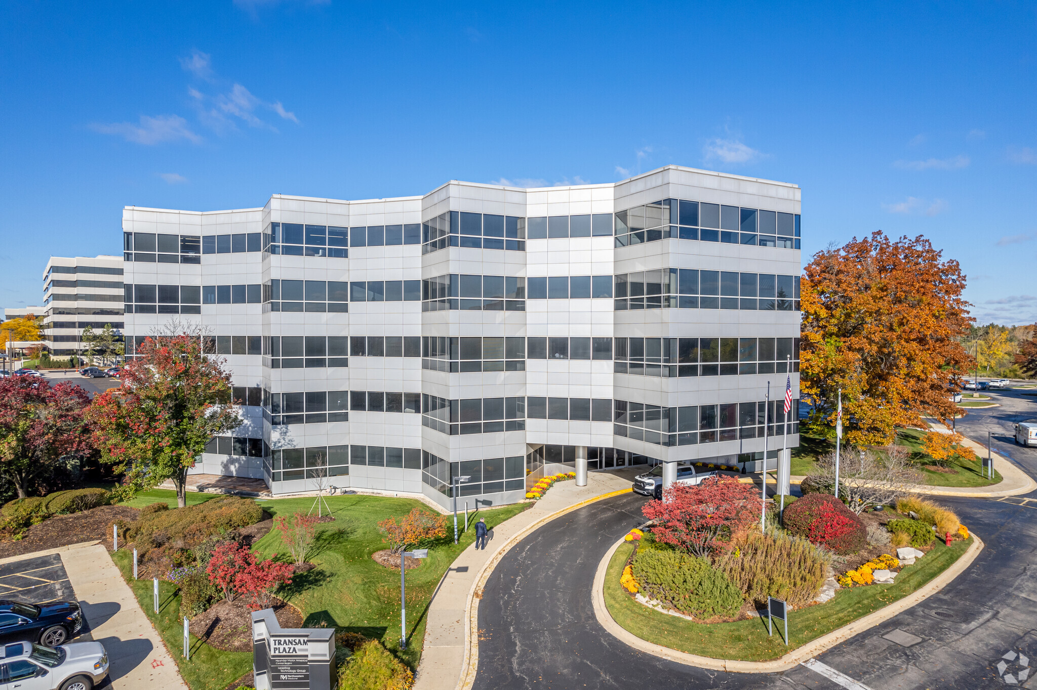 2 Transam Plaza Dr, Oakbrook Terrace, IL for Rent