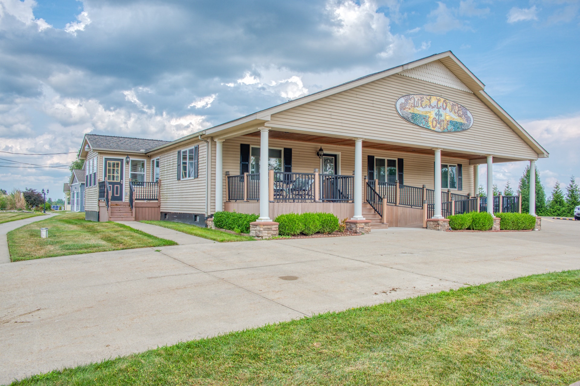 1605 Vandekarr Rd, Owosso, MI for Sale