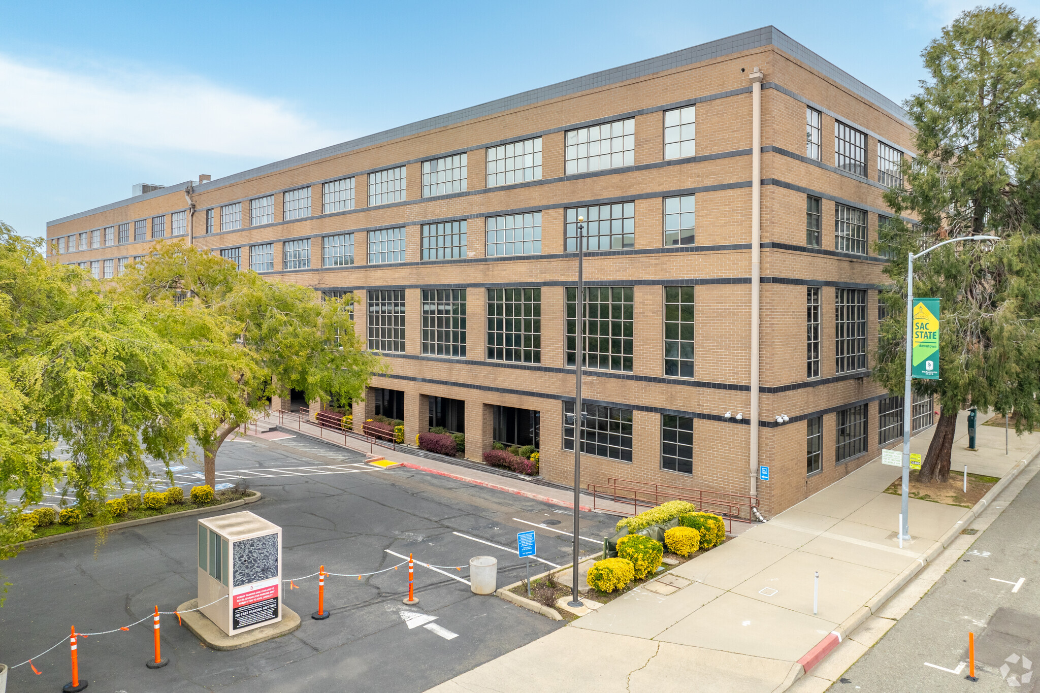 1800 3rd St, Sacramento, CA for Rent
