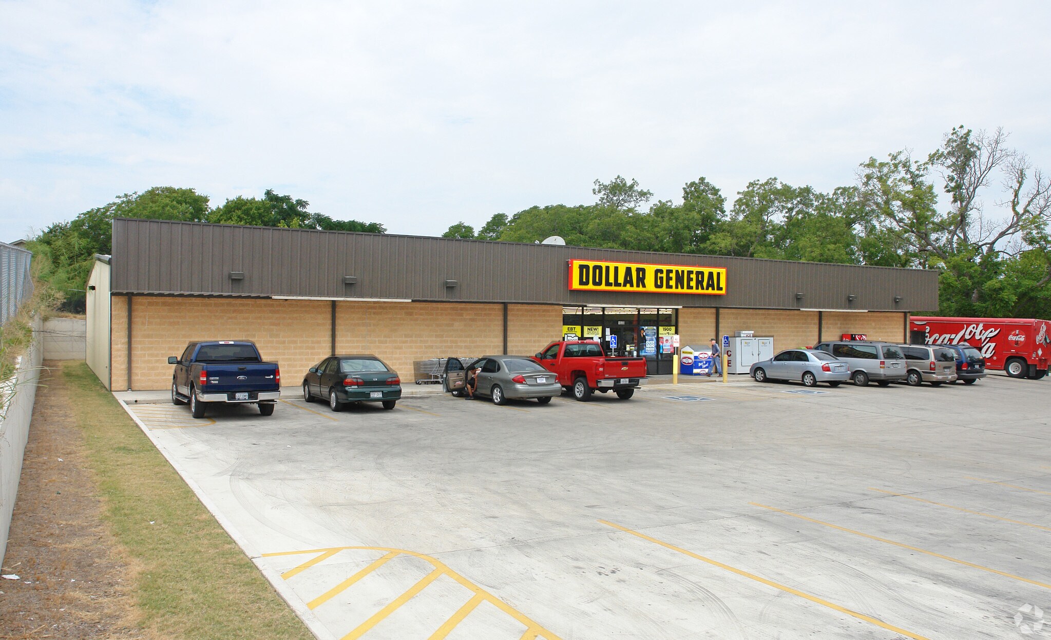 1608 S 57th St Temple, TX 76504 Retail Property for Lease on