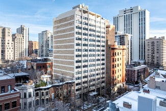 Chicago, IL Retail - 30 E Division St