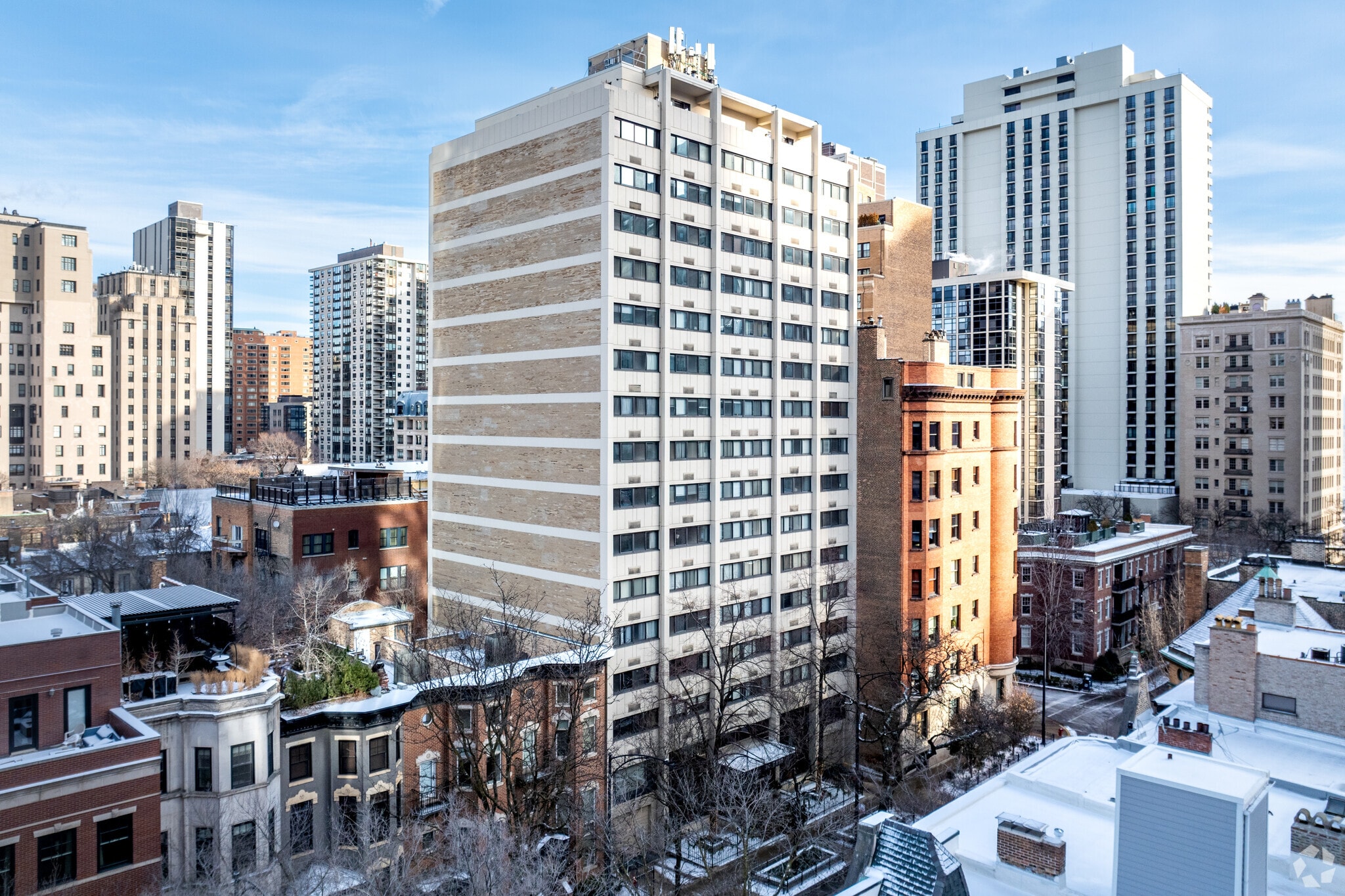 30 E Division St, Chicago, IL for Rent