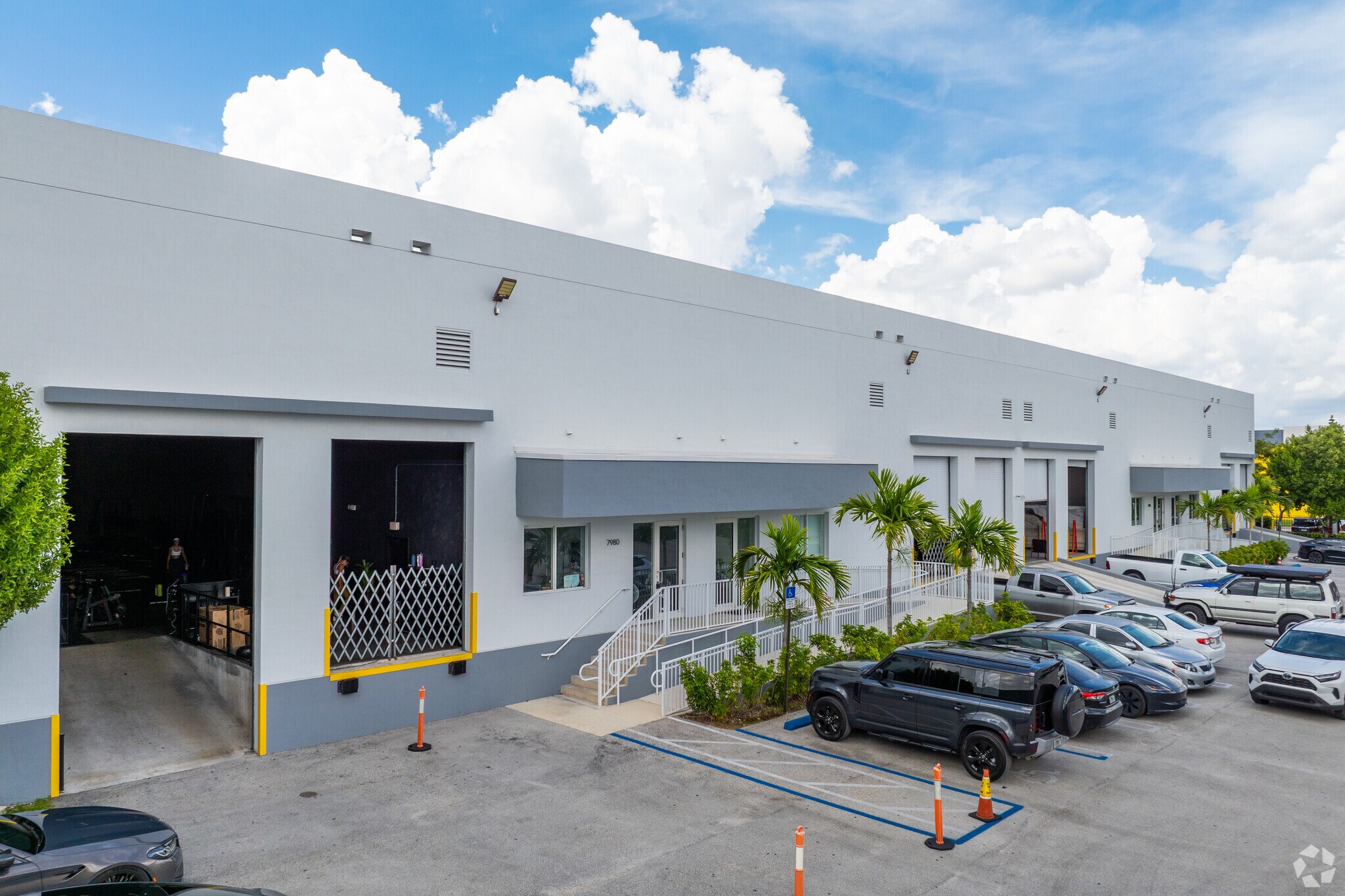 7900 NW 71st St, Miami, FL for Rent