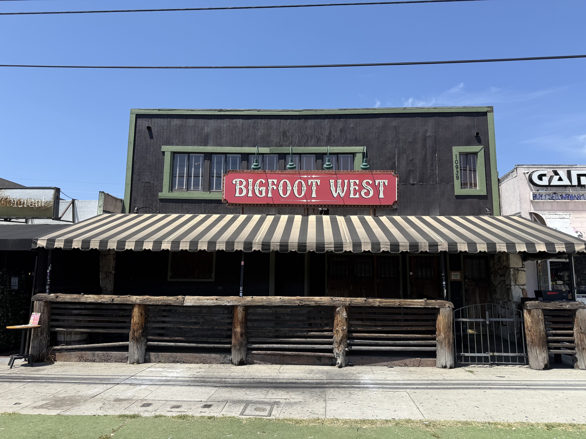 10939 Venice Blvd, Los Angeles, CA for Sale