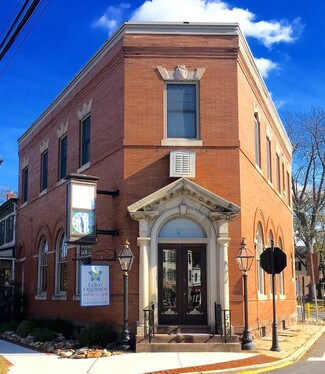 9 N Main St  