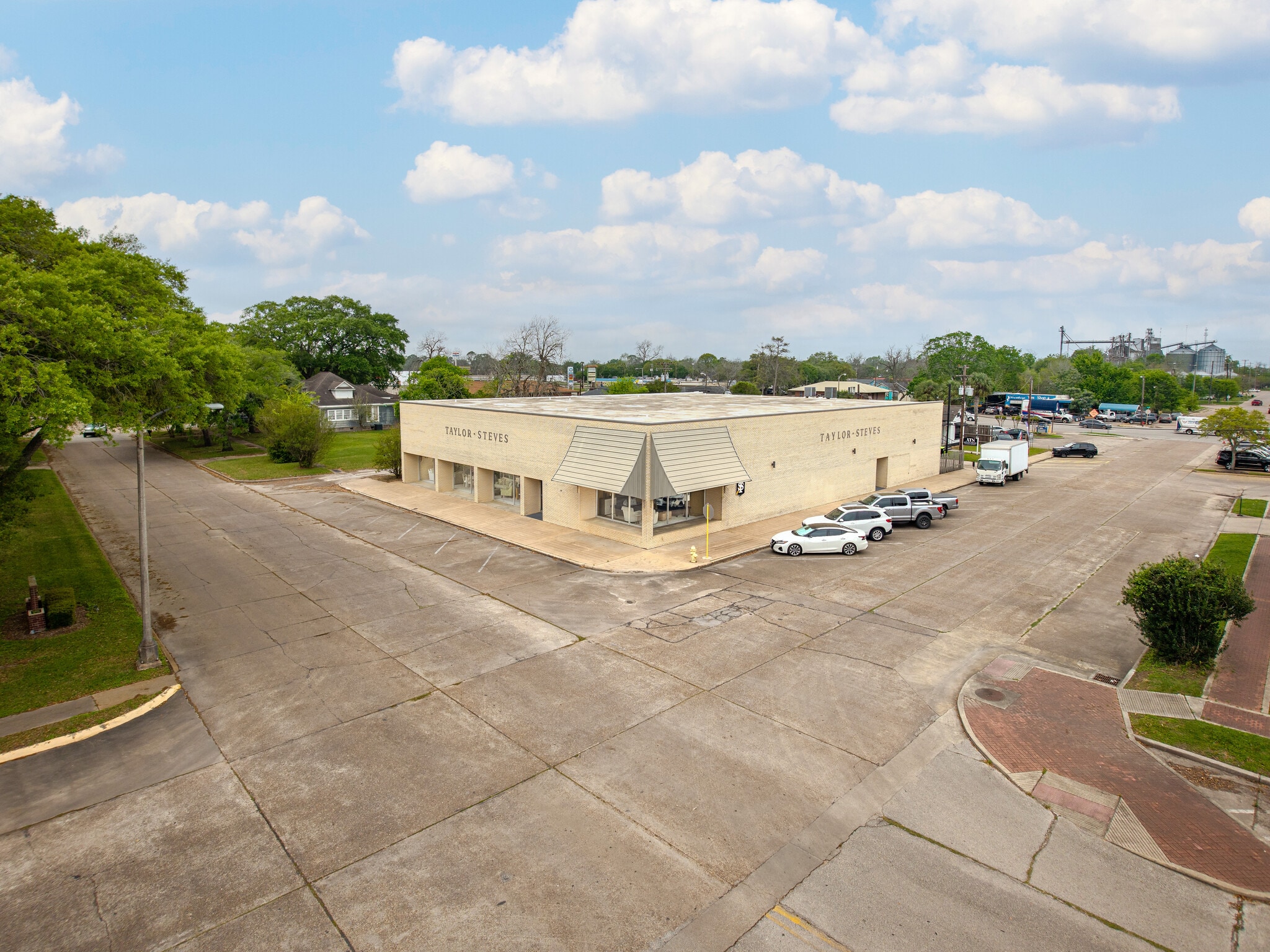 1521 6th St, Bay City, TX for Sale