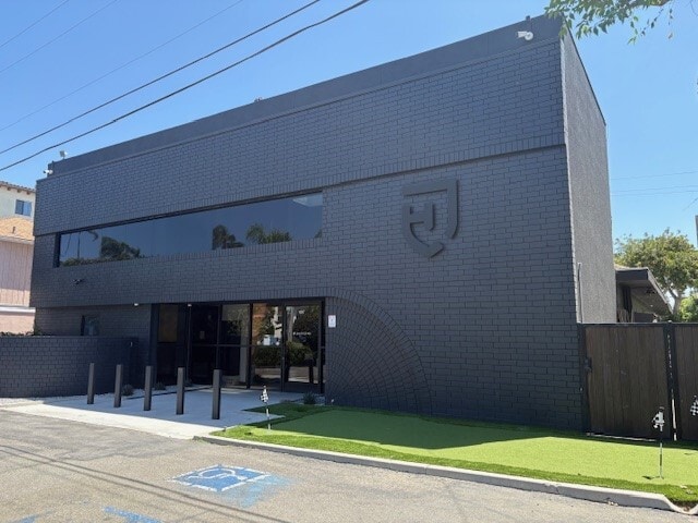 1327 N Broadway, Santa Ana, CA for Sale