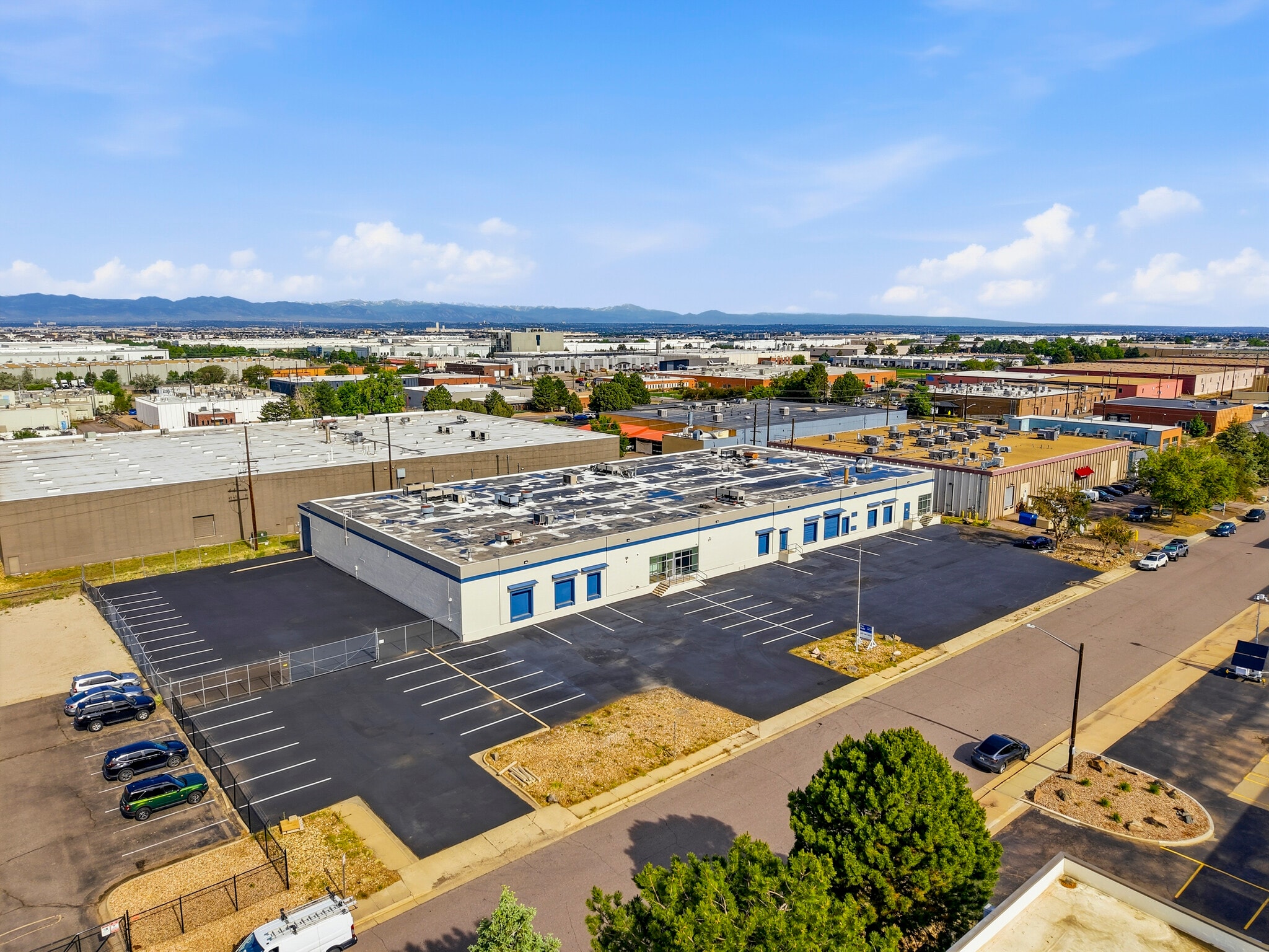 4555-4585 Kingston St, Denver, CO for Rent