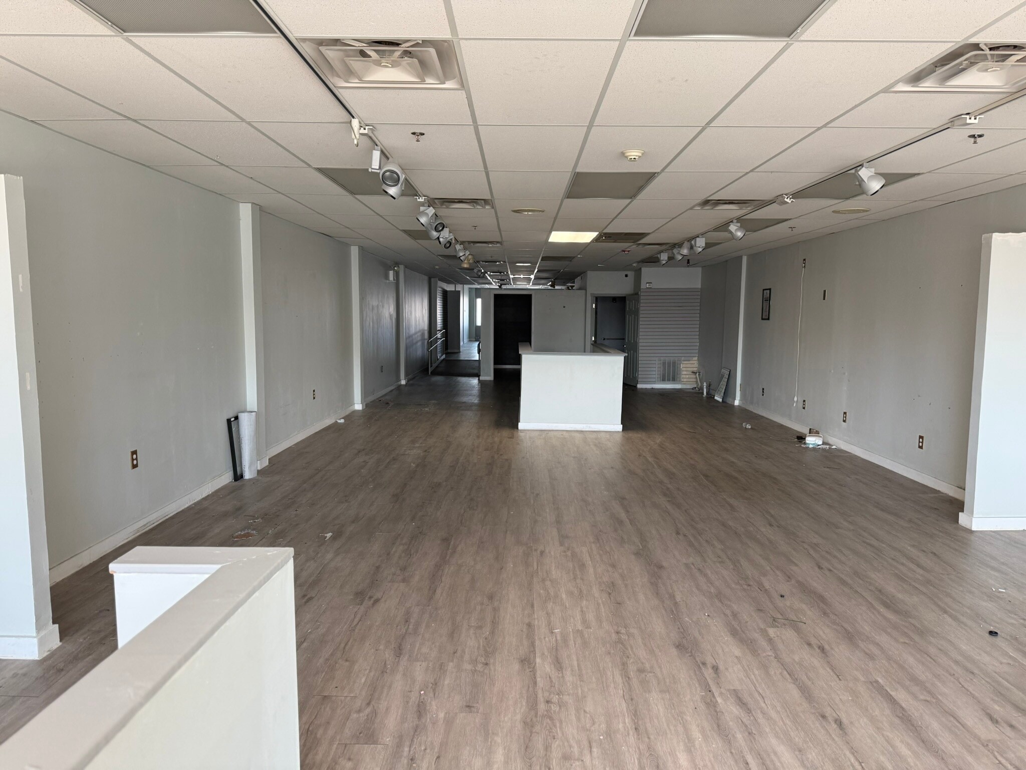 109-133 N York Rd, Willow Grove, PA for Rent
