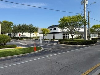 Jupiter, FL Storefront Retail/Office - 800 W Indiantown Rd