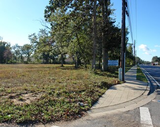 Pensacola, FL Commercial Land - 8620 N Davis Hwy