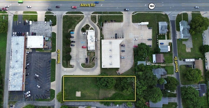 5825 Yermo Dr, Toledo, OH for Sale