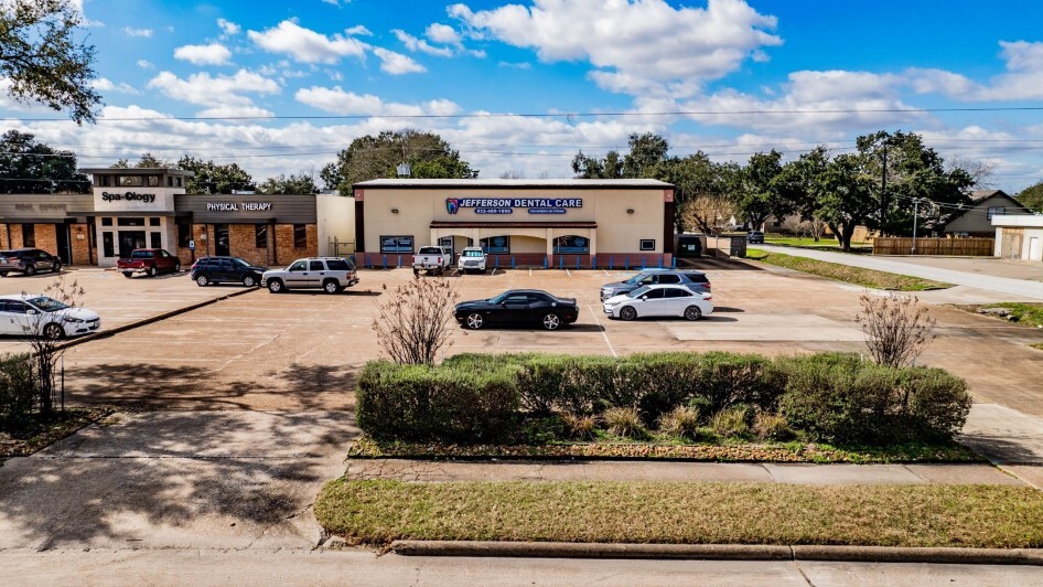 3702 Center St, Deer Park, TX for Sale