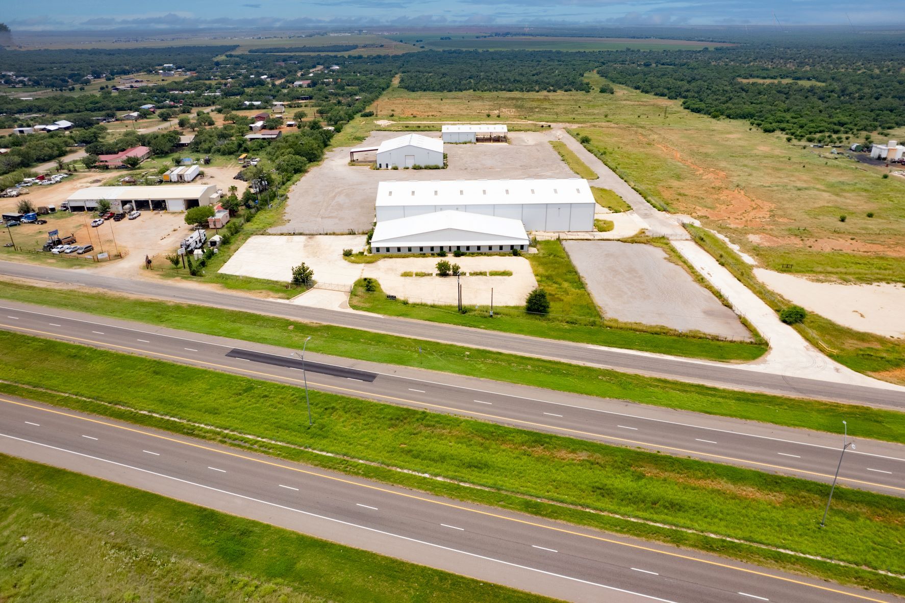 15000 S Interstate Highway 35, Dilley, TX for Sale