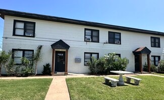 Galveston, TX Apartments - 5103 Avenue O