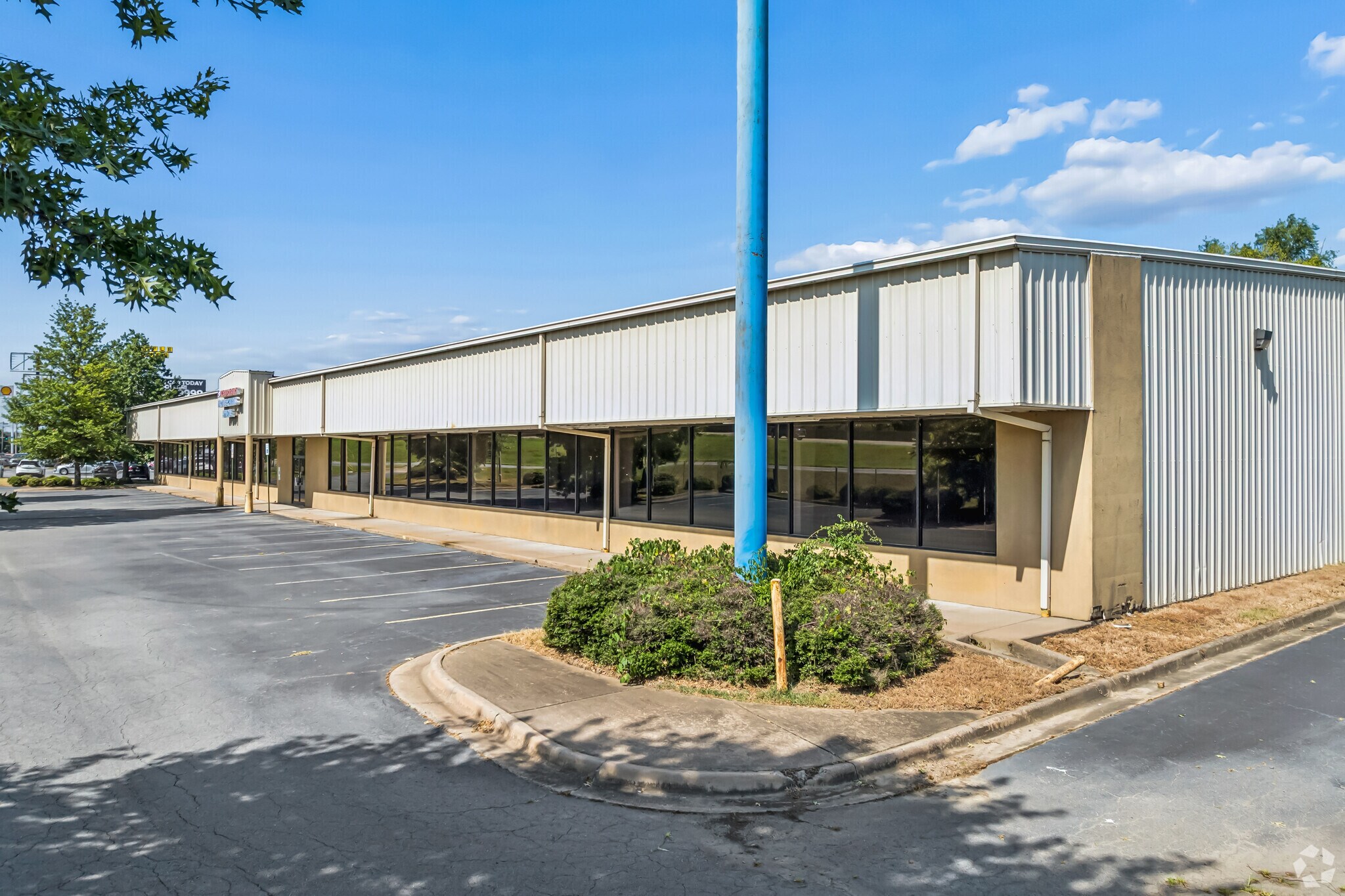 6527 Warden Rd, North Little Rock, AR for Sale