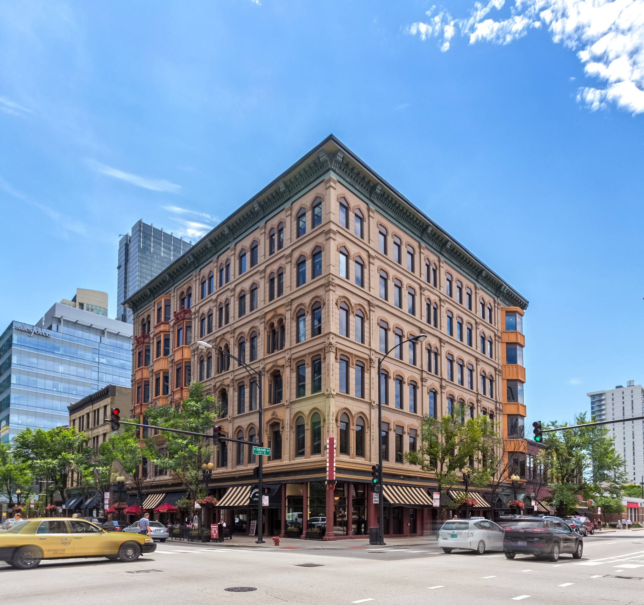 101 W Grand Ave, Chicago, IL for Rent