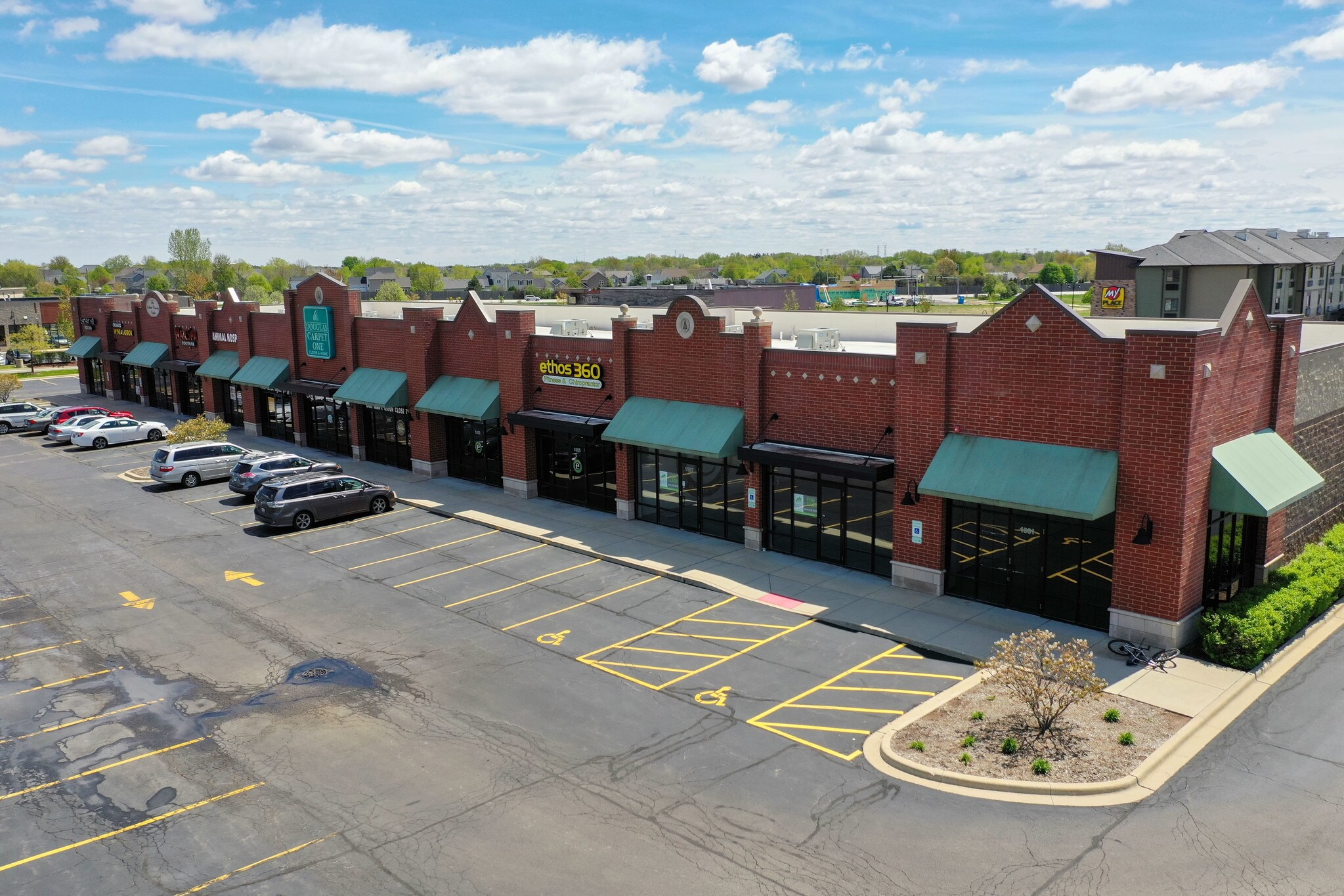 1037-1061 W Orchard Rd, North Aurora, IL for Rent