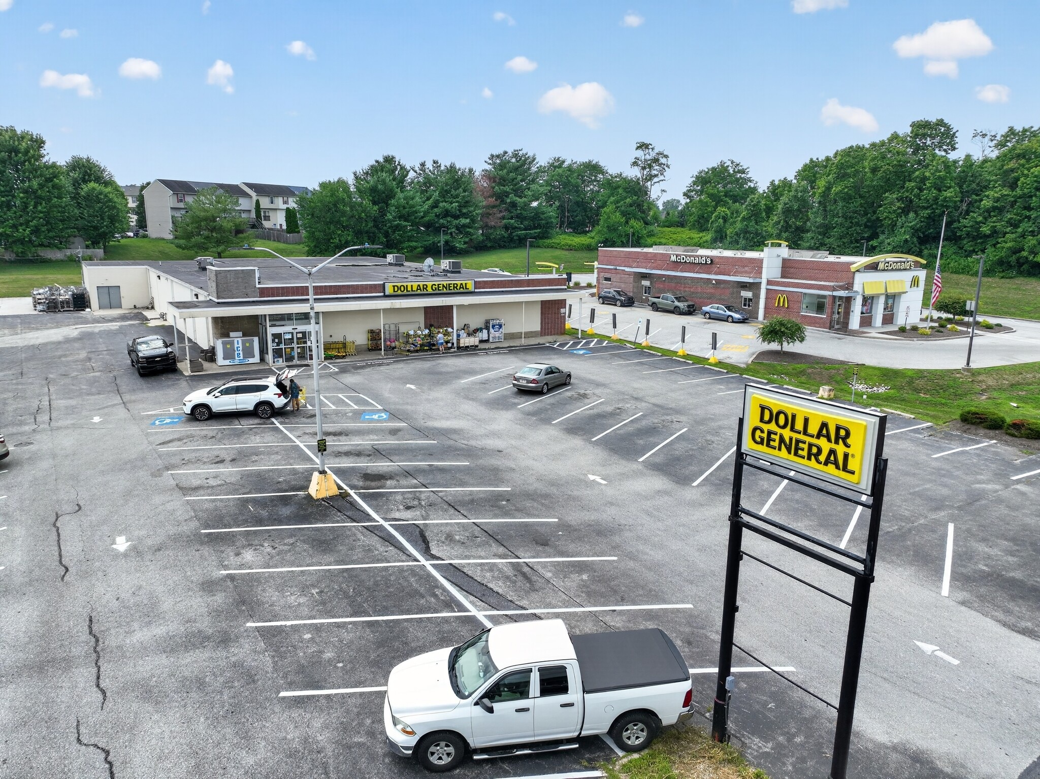 410 N Queen St, Littlestown, PA for Sale
