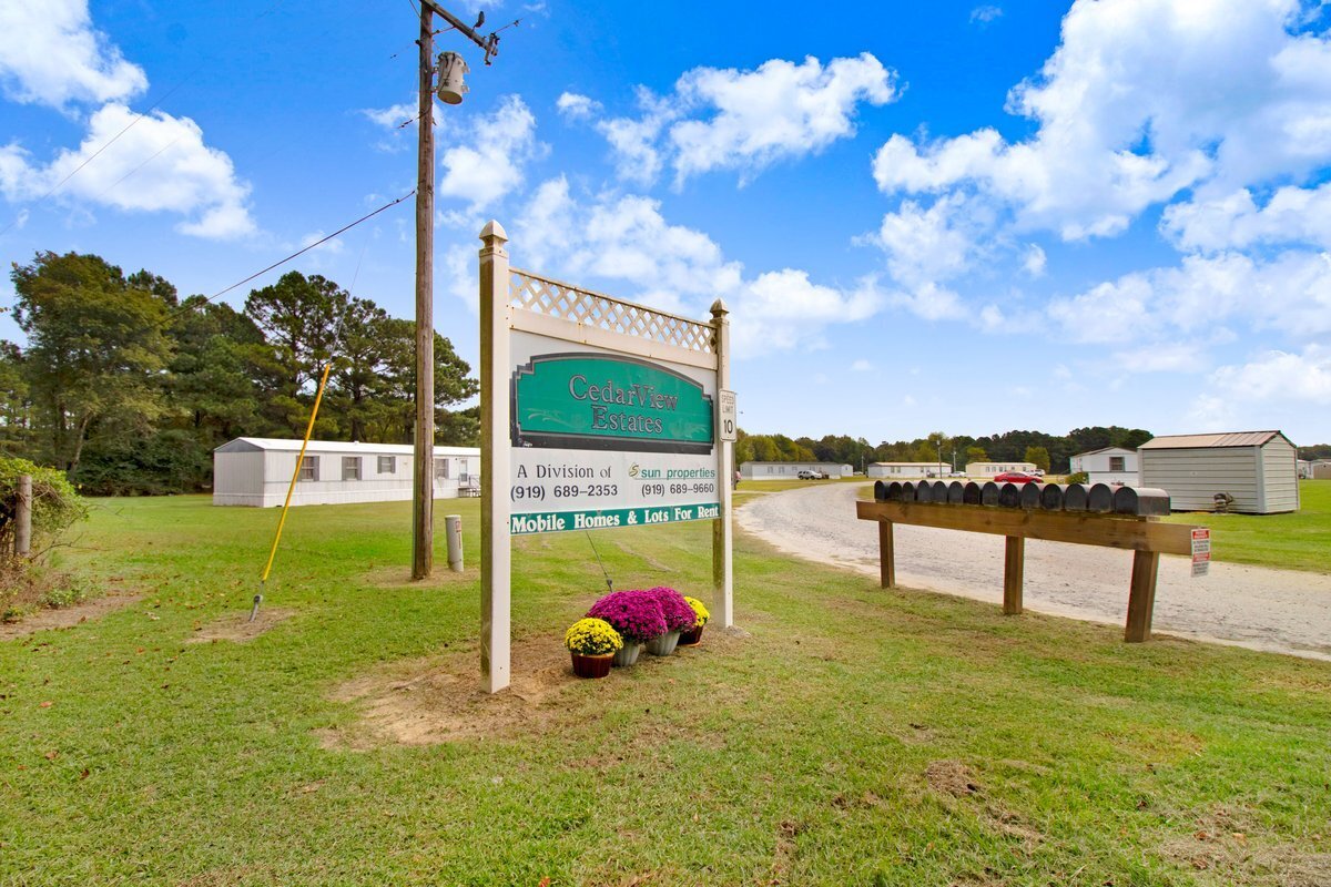 117 S Preston Ln Newton Grove, NC 28366 MultiFamily Property for