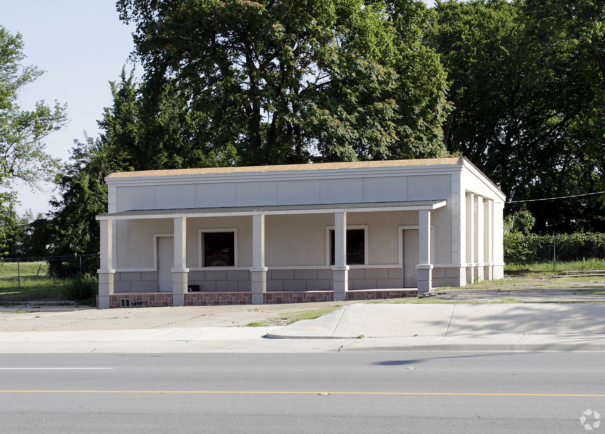 1101 E Broadway Ave, North Little Rock, AR for Sale