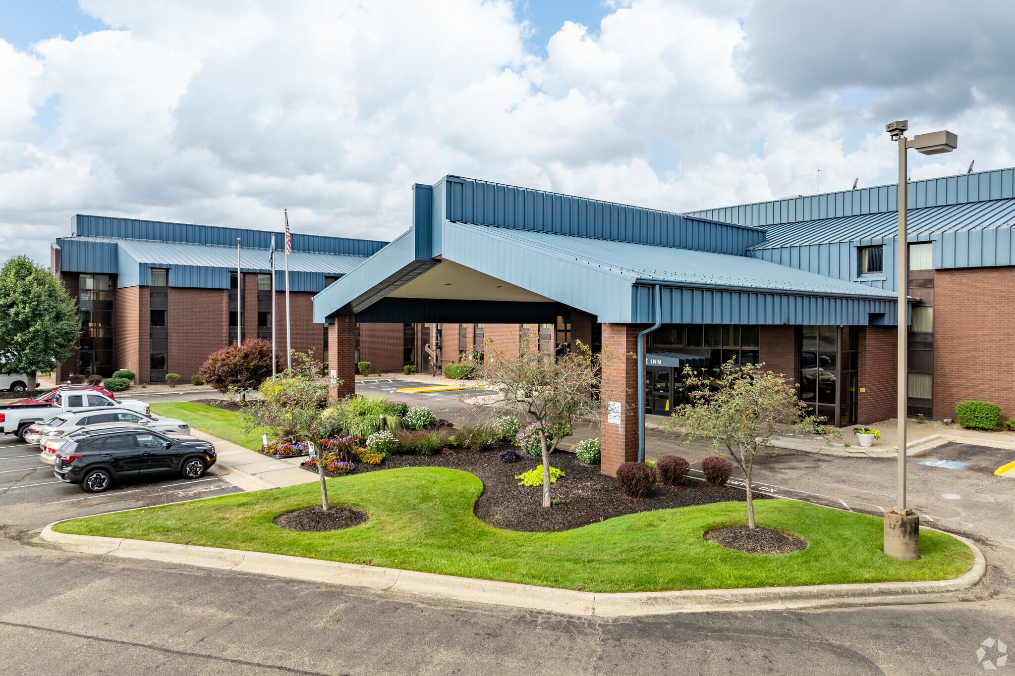 5345 Broadmoor Cir NW, Canton, OH for Sale