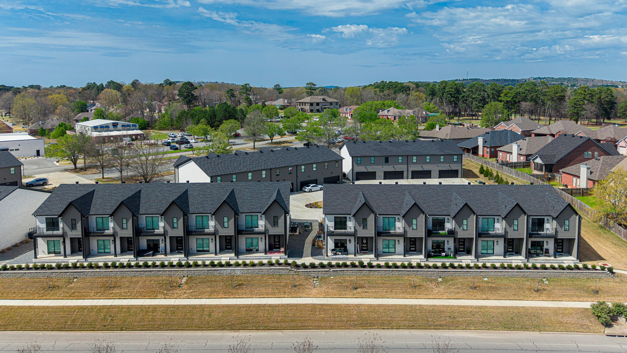 225 Country Club Pky, Maumelle, AR for Sale