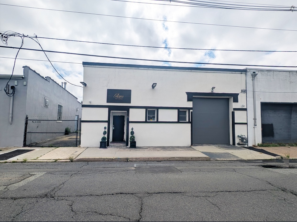 130 Railroad Ave, Hackensack, NJ for Rent
