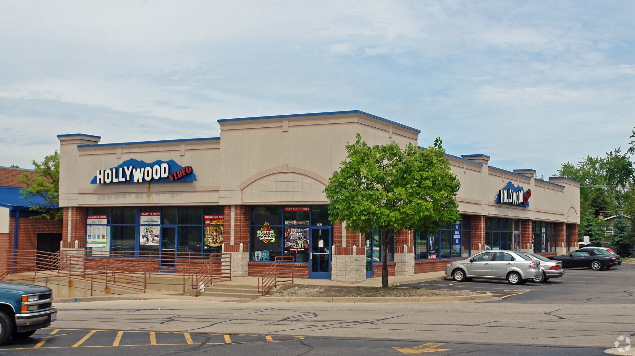 7335-7415 S Cass Ave, Darien, IL for Rent